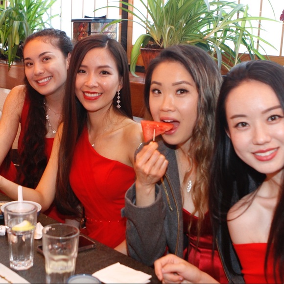 Elegant red prom dress - Picture 4 of 4